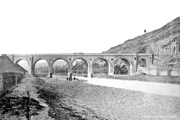 BS_32_1_SauerlandmuseumArnsberg_Ruhrviadukt Arnsberg um 1870 b.jpg